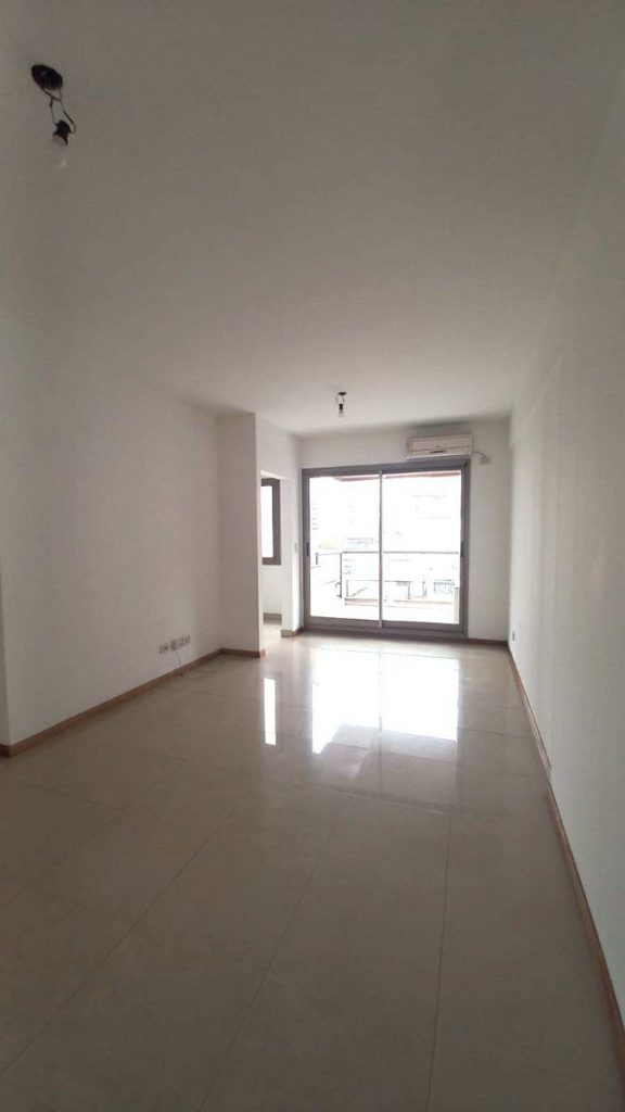 Av. Juan Bautista Alberdi 373